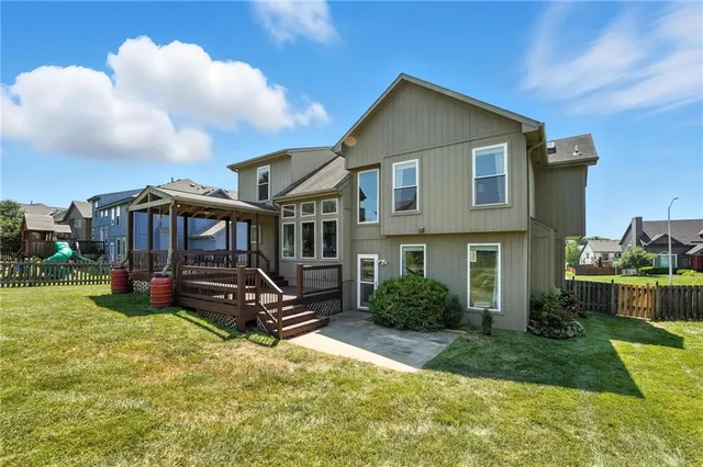 $395,000 | 8002 Northeast 111th Terrace, Kansas City, MO 64157