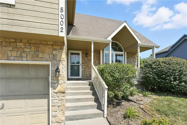 $395,000 | 8002 Northeast 111th Terrace, Kansas City, MO 64157