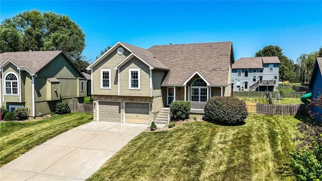 $395,000 | 8002 Northeast 111th Terrace, Kansas City, MO 64157