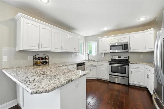 $395,000 | 8002 Northeast 111th Terrace, Kansas City, MO 64157