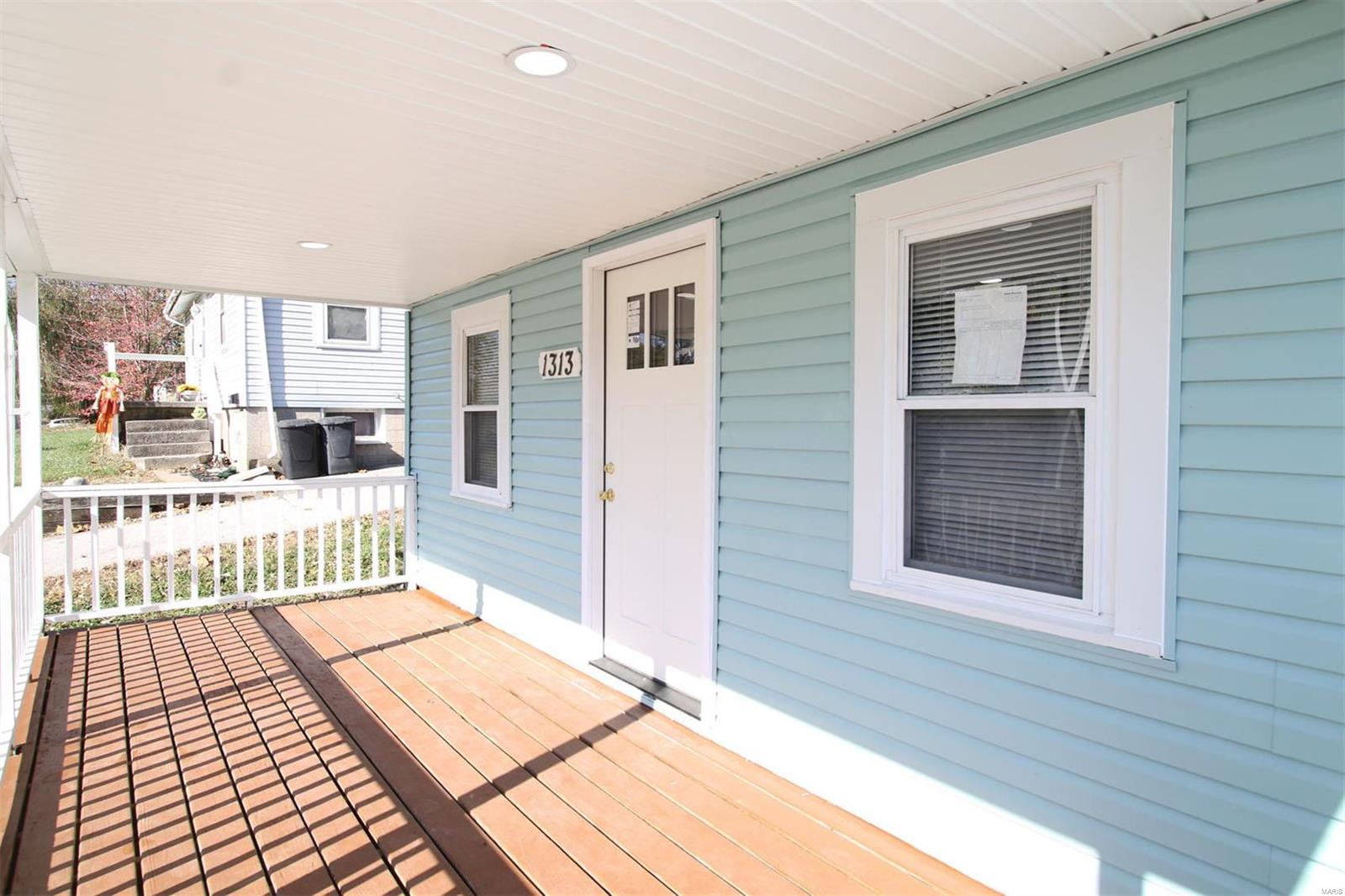 1313 12th Street Cottage Hills, IL 62018 - Photo 3 of 14