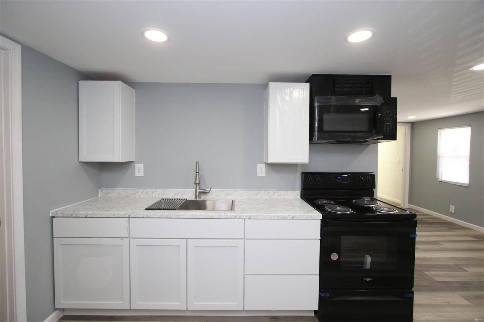 1313 12th Street Cottage Hills, IL 62018 - Photo 10 of 14