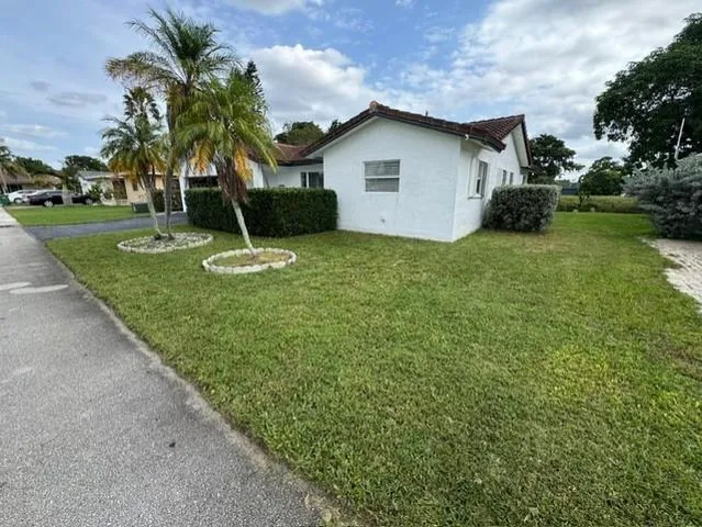 $480,000 | 7610 Northwest 66th Terrace, Tamarac, FL 33321