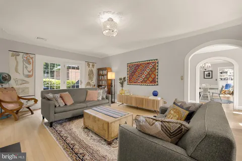 $6,200 | 5135 Massachusetts Avenue, Bethesda, MD 20816