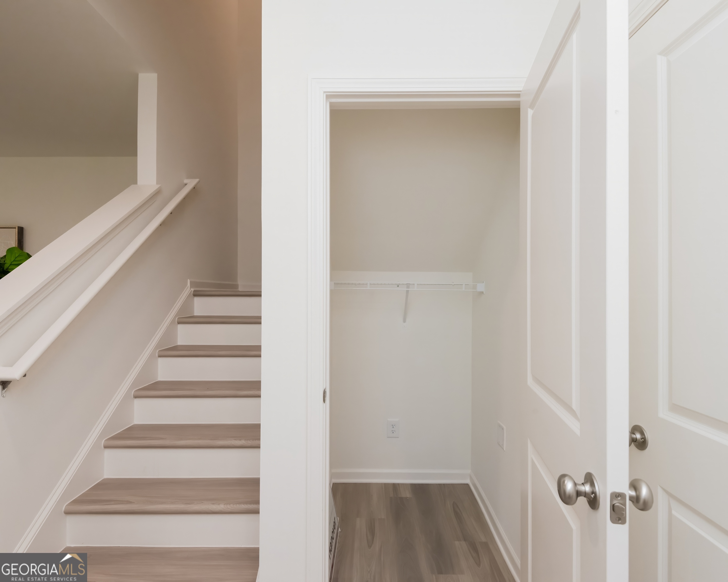 2553 Riverside Court Northeast Conyers, GA 30013 - Photo 20 of 40 a view of an entryway with staircase