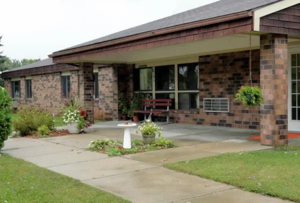 $861 | 109 North 4th Avenue, Unit 5, Parkers Prairie, MN 56361