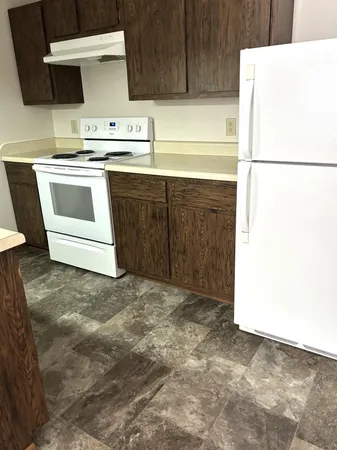 $861 | 109 North 4th Avenue, Unit 5, Parkers Prairie, MN 56361