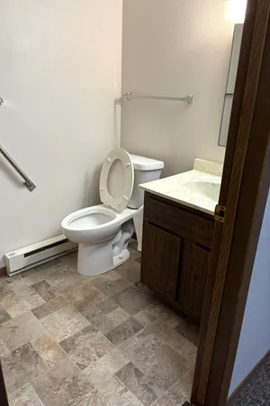 $861 | 109 North 4th Avenue, Unit 5, Parkers Prairie, MN 56361