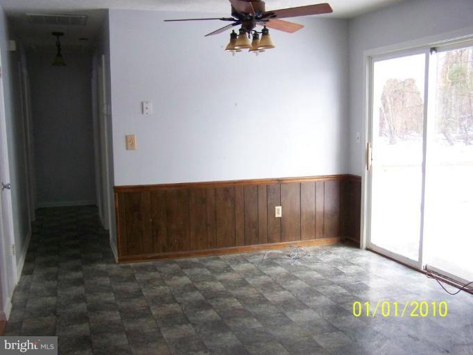 17377 Waterloo Road Amissville, VA 20106 - Photo 3 of 9 Dining Area