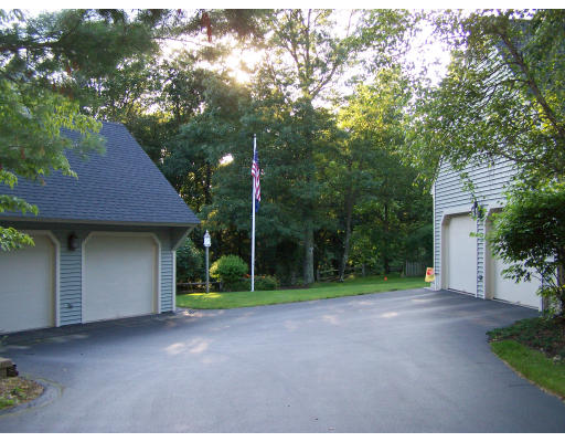 1 Daniels Road Mendon, MA 01756 - Photo 5 of 19 Gallery Image 5