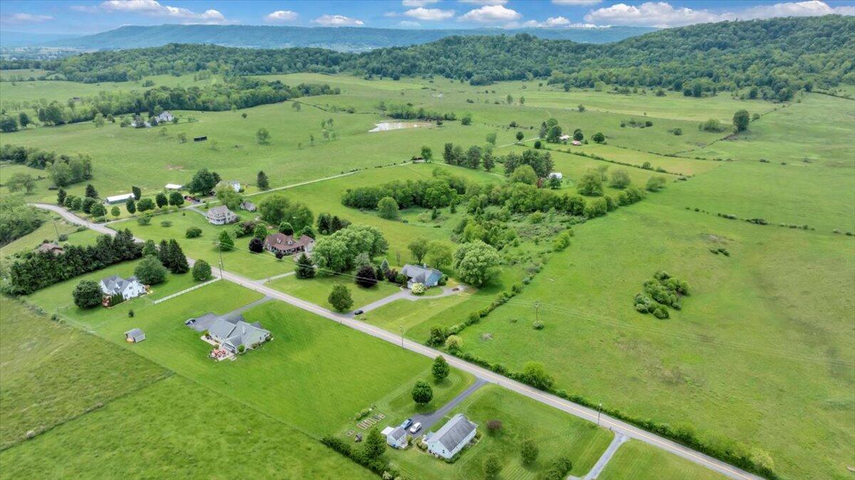 2747 Fairview Road Lewisburg, WV 24901 - Photo 51 of 81 Gallery Image 51