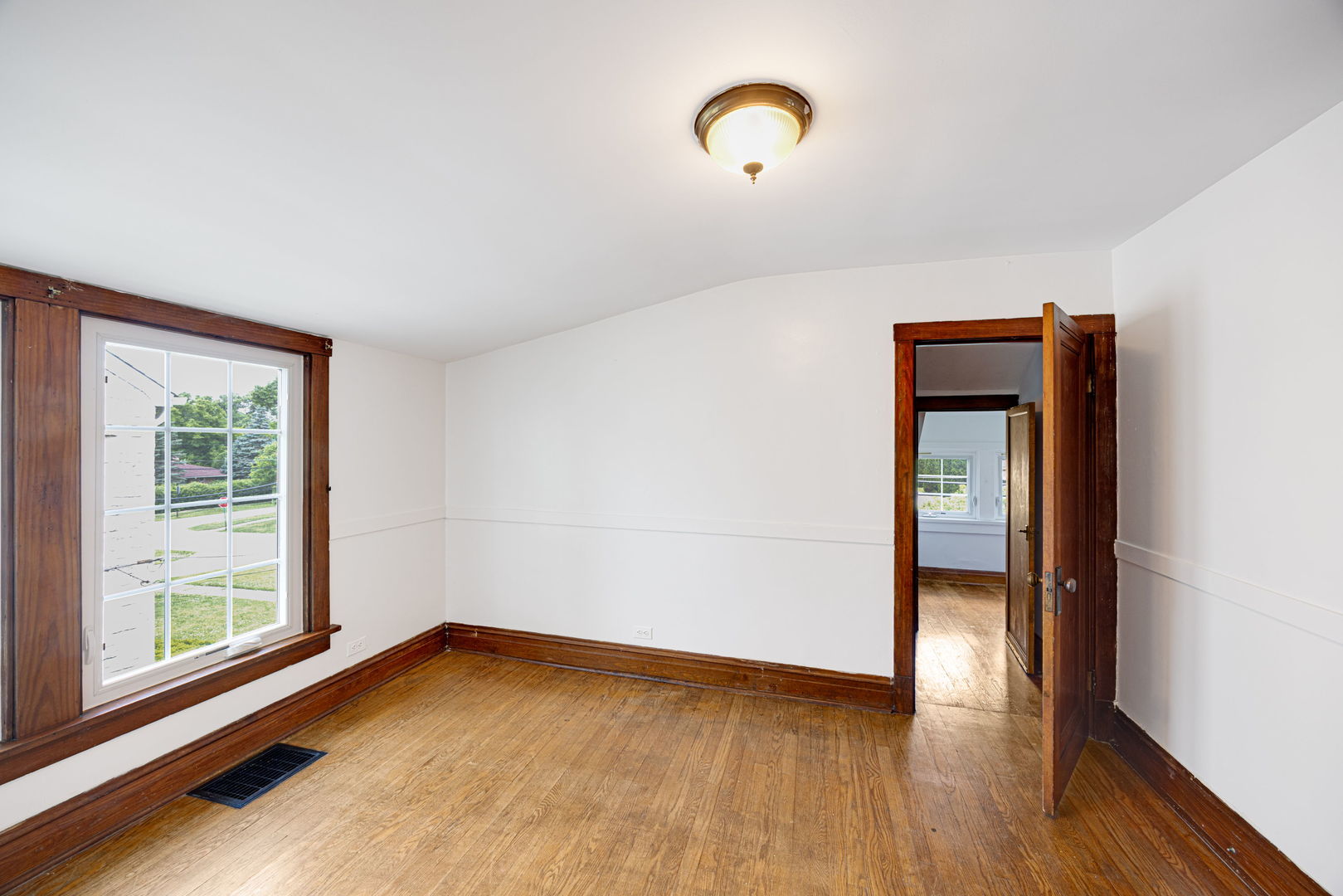 239 Burchell Avenue Highwood, IL 60040 - Photo 8 of 21