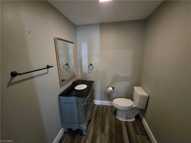 $2,000 | 503 Lowdermilk Street, Greensboro, NC 27401