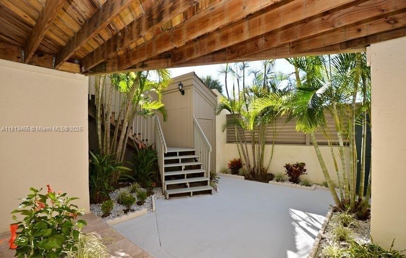 1605 Highway 1, Unit 10H Jupiter, FL 33477 - Photo 4 of 31