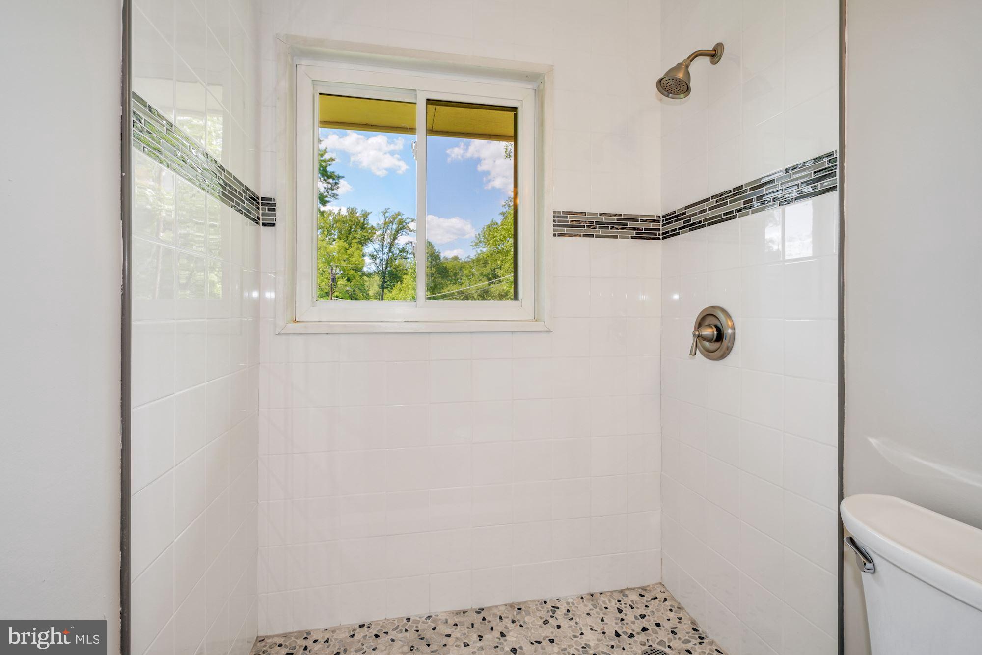 7601 Cosgrove Place Springfield, VA 22151 - Photo 13 of 27 Gallery Image 13