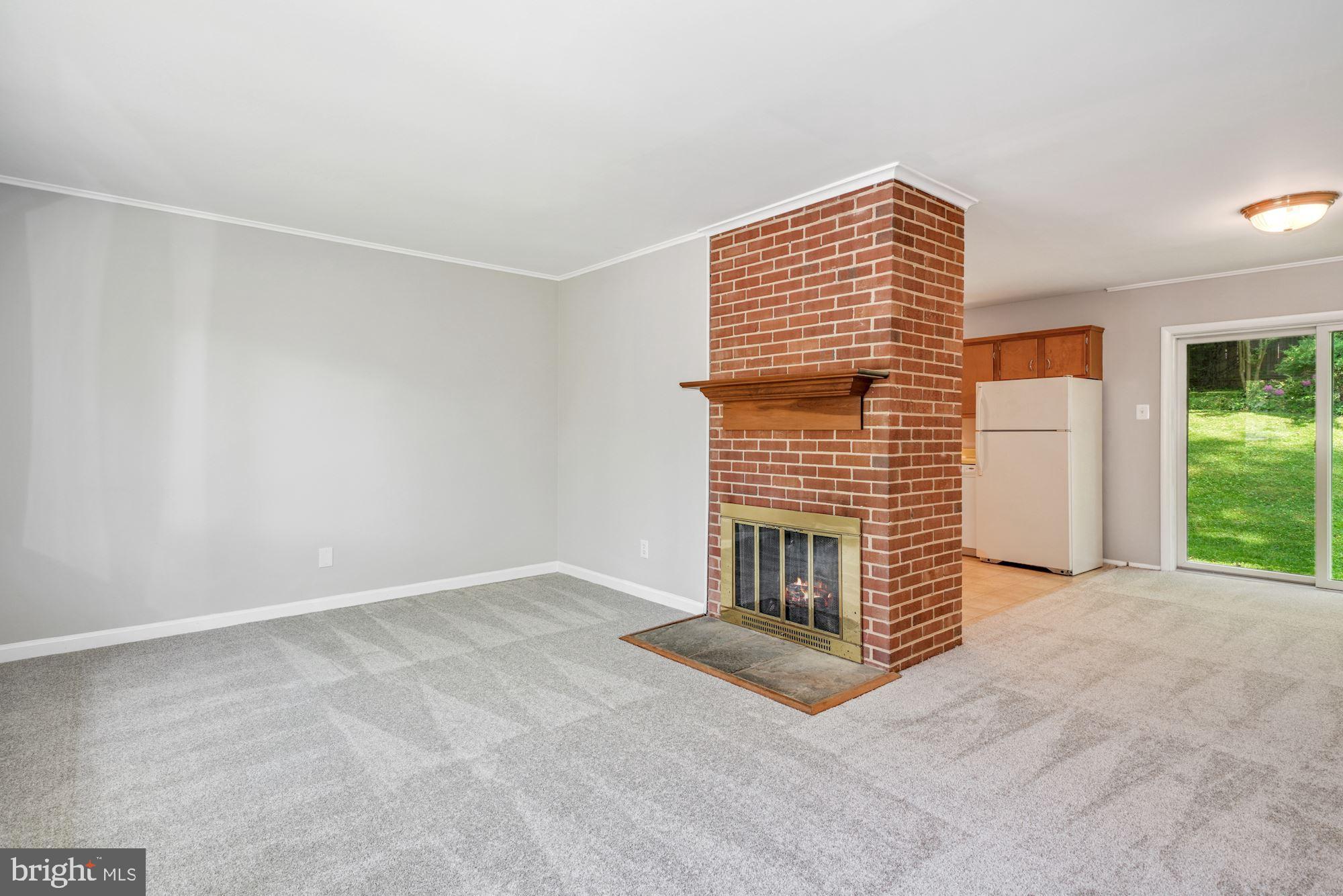 7601 Cosgrove Place Springfield, VA 22151 - Photo 4 of 27 Gallery Image 4
