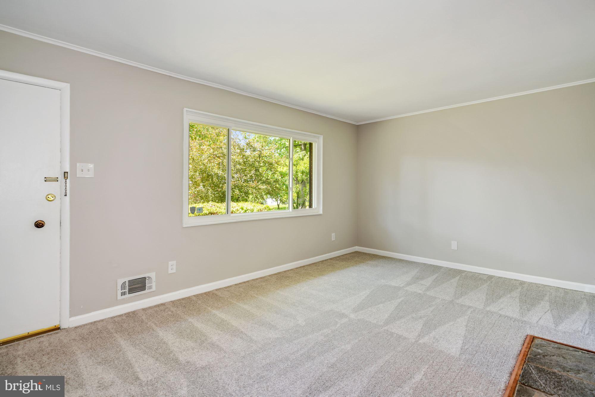 7601 Cosgrove Place Springfield, VA 22151 - Photo 7 of 27 Gallery Image 7