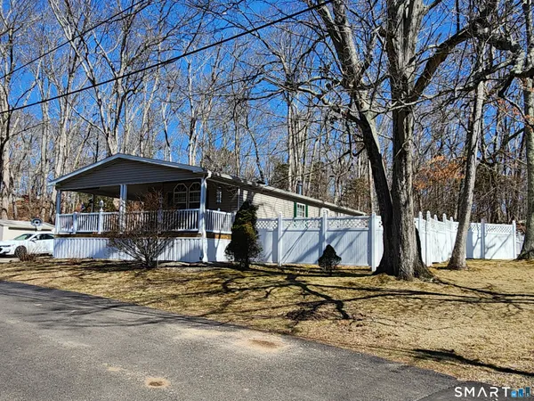 $189,900 | 43 Evergreen Park, Clinton, CT 06413