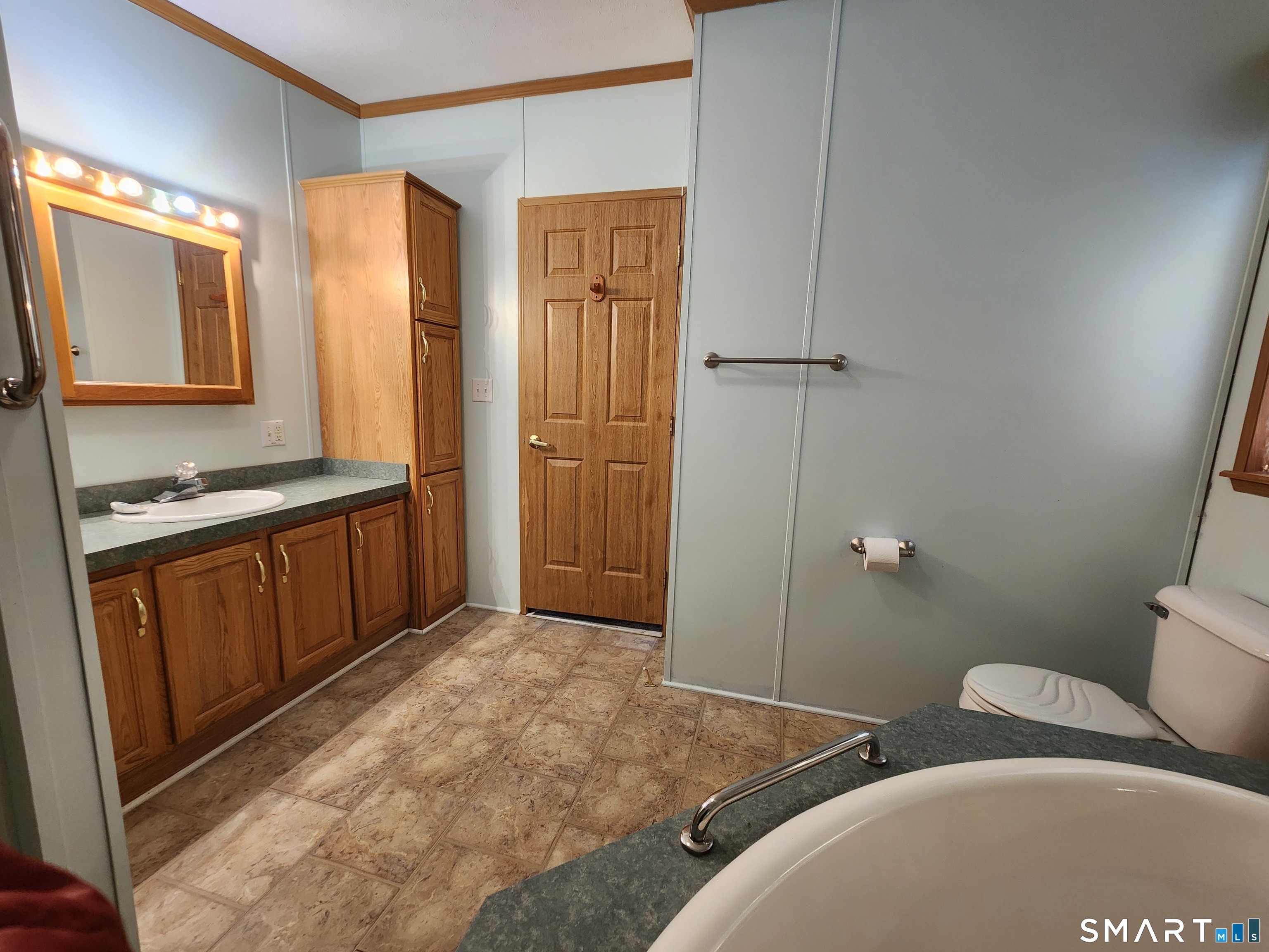 43 Evergreen Park Clinton, CT 06413 - Photo 23 of 43 a bedroom with a bed and a dresser