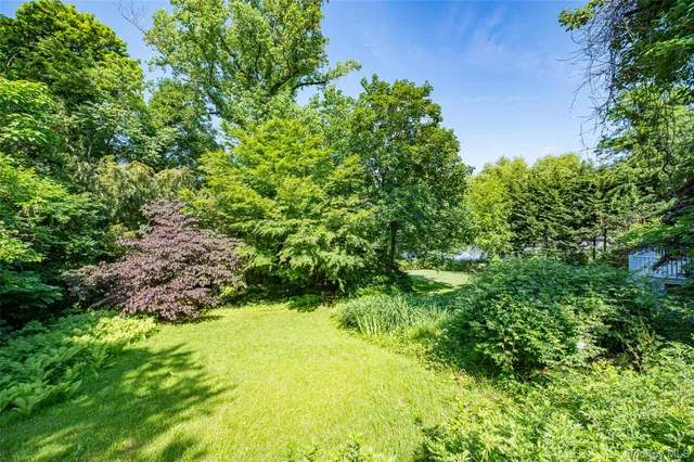 $1,399,000 | 90 East Broadway, Roslyn, NY 11576