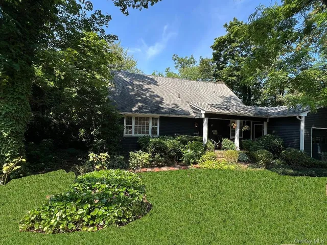 $1,399,000 | 90 East Broadway, Roslyn, NY 11576