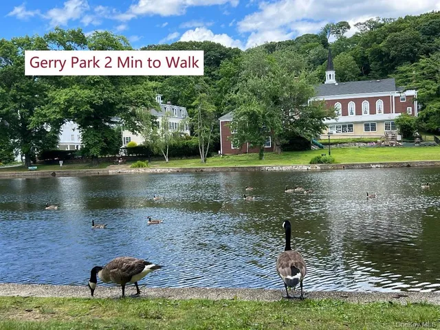 $1,399,000 | 90 East Broadway, Roslyn, NY 11576