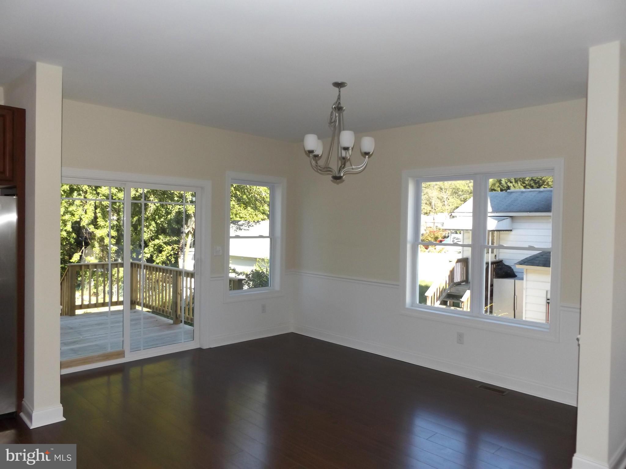 354 Poplar Road Essex, MD 21221 - Photo 8 of 28 Dining Room