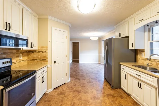 $474,900 | 184 Wildflower Drive, Social Circle, GA 30025