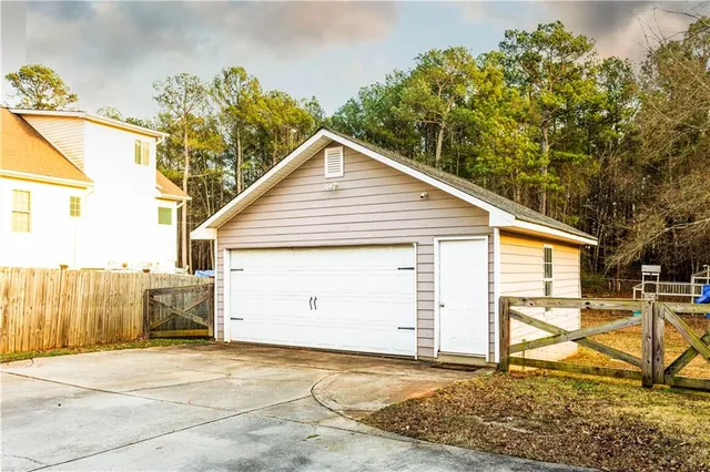 $474,900 | 184 Wildflower Drive, Social Circle, GA 30025