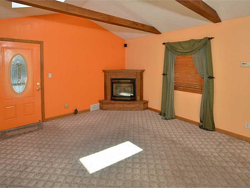 1032 Universal Road Penn Hills, PA 15235 - Photo 14 of 20 Family Room.