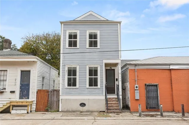 $1,800 | 2111 Chippewa Street, New Orleans, LA 70130