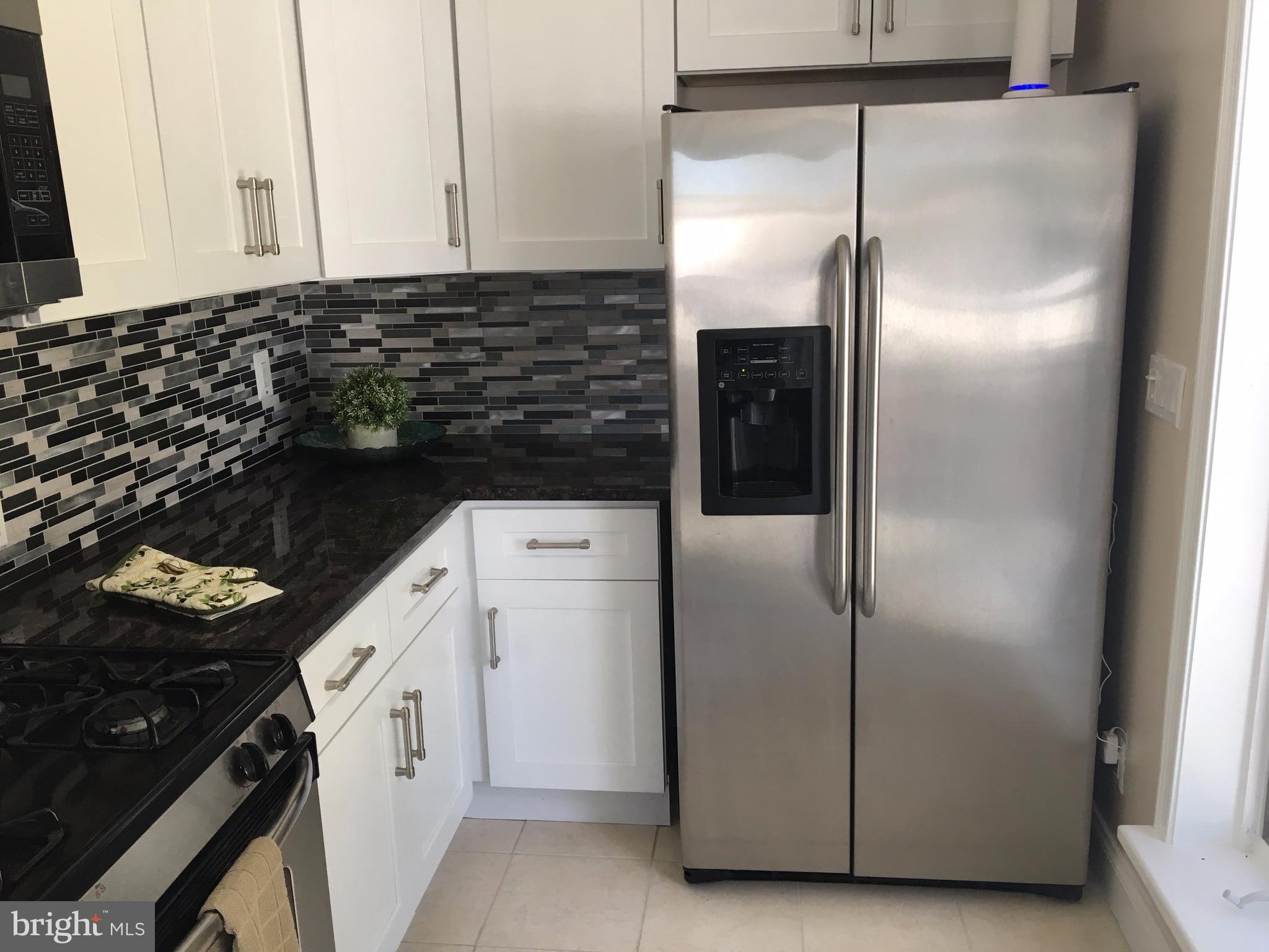 342 Maple Avenue Baltimore, MD 21221 - Photo 11 of 24 Kitchen