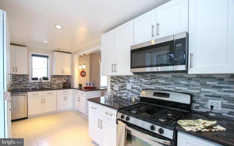 342 Maple Avenue Baltimore, MD 21221 - Photo 12 of 24 Kitchen