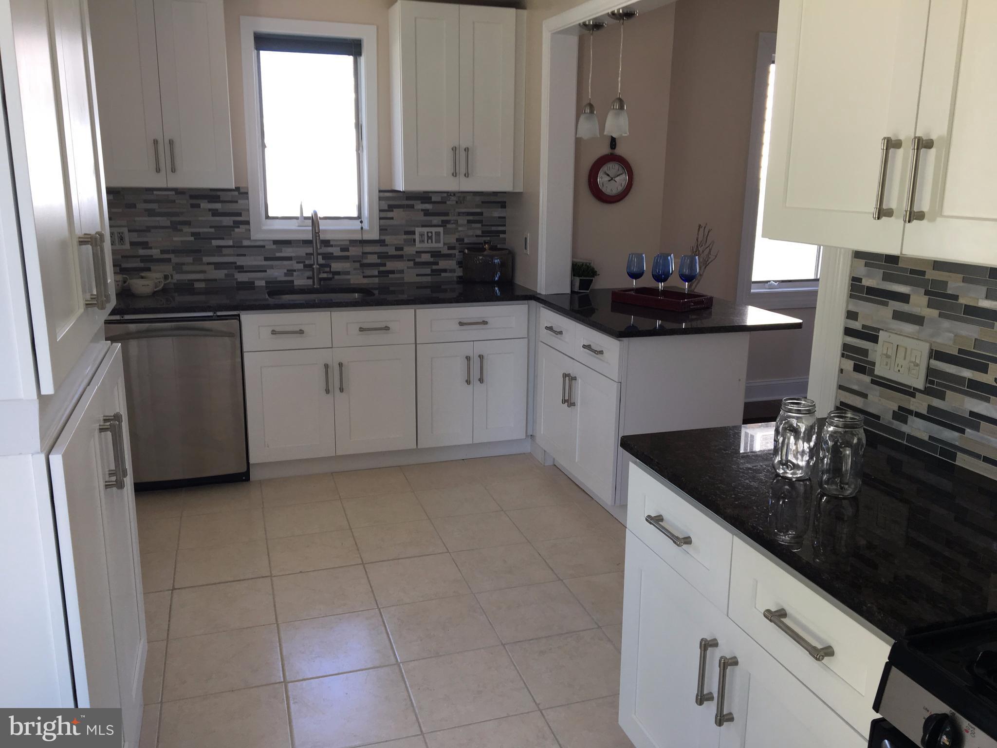 342 Maple Avenue Baltimore, MD 21221 - Photo 14 of 24 Kitchen
