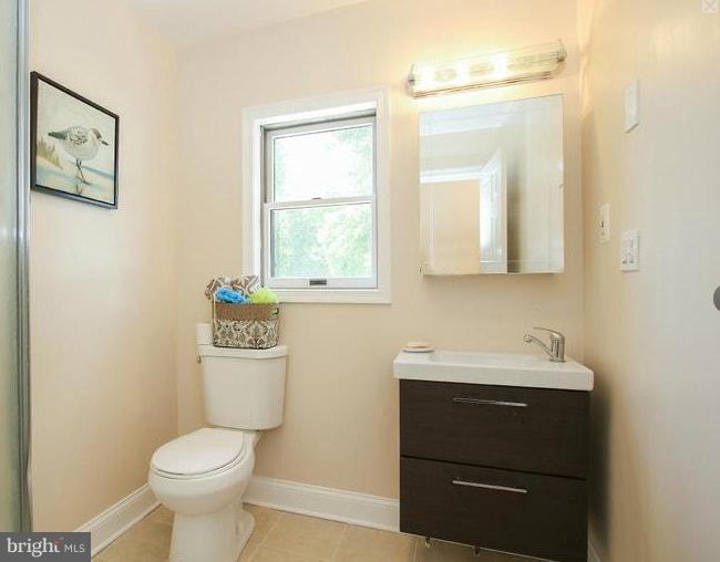 342 Maple Avenue Baltimore, MD 21221 - Photo 16 of 24 Bath