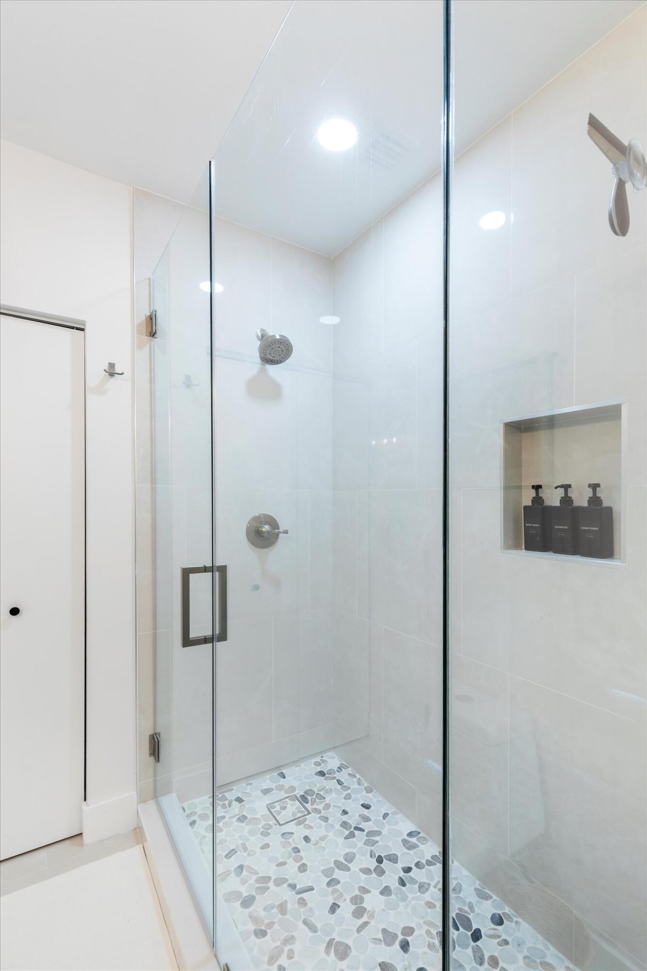 27433 Antigua Road Summerland Key, FL 33042 - Photo 12 of 64 018-038