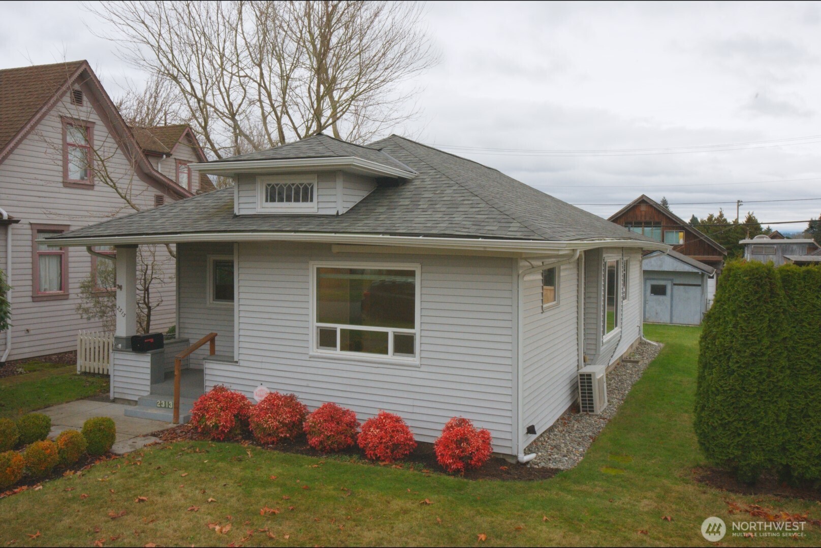 2313 Maple Street Everett, WA 98201 - Photo 2 of 24