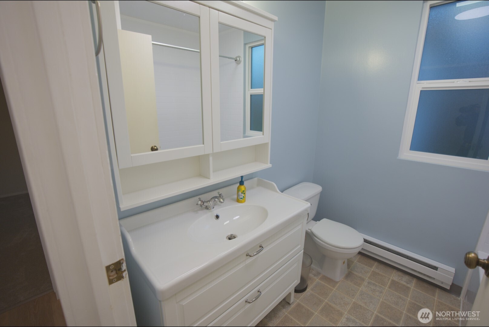 2313 Maple Street Everett, WA 98201 - Photo 10 of 24