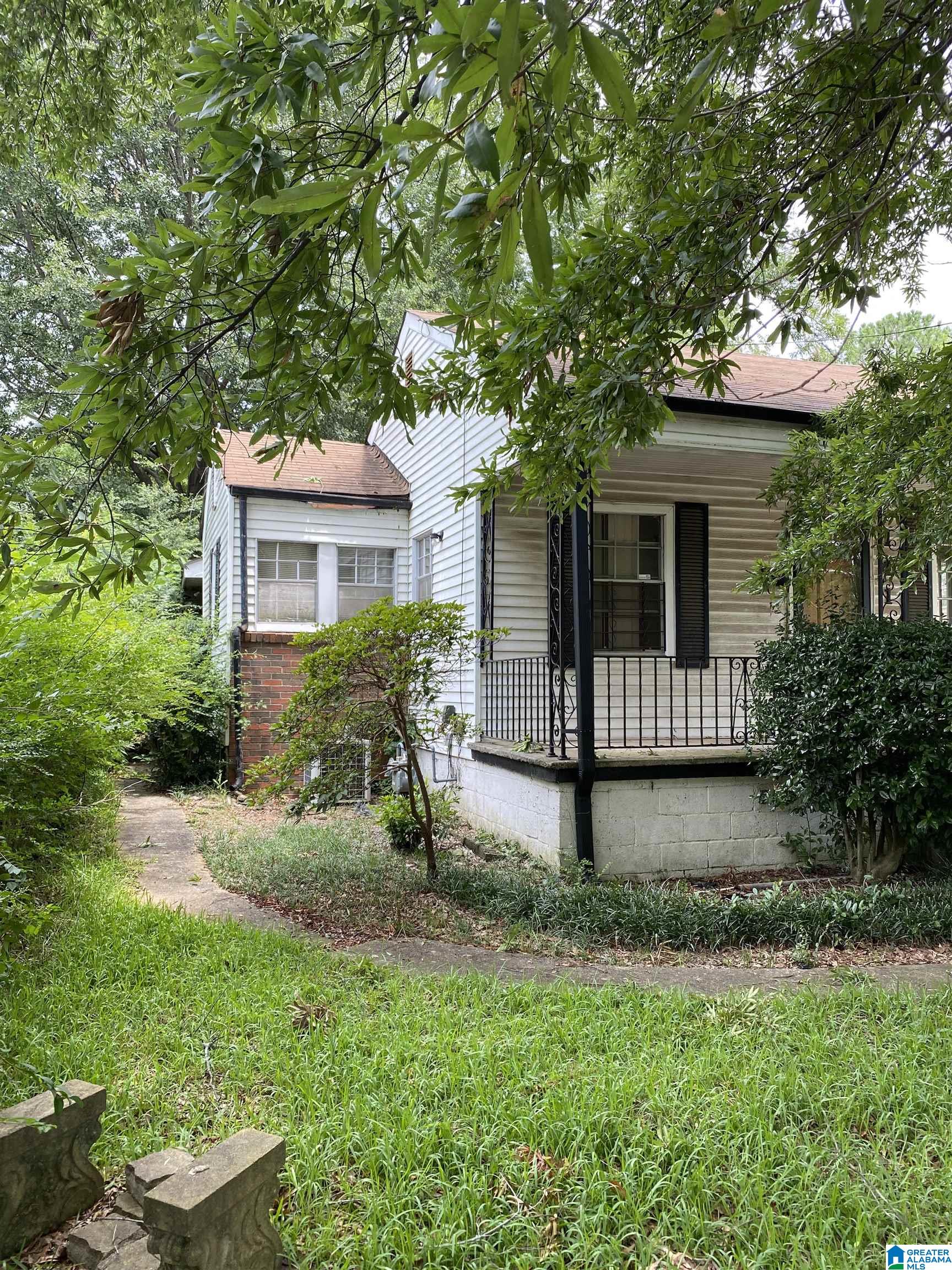 1413 18th Way Southwest Birmingham, AL 35211 - Photo 8 of 9