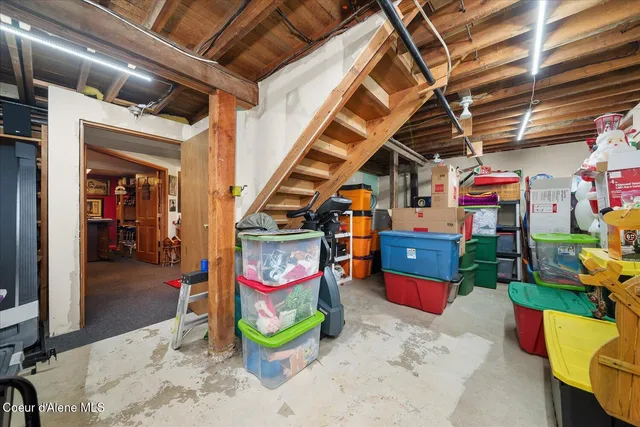 $699,000 | 105 Lehigh Avenue, Metaline Falls, WA 99153