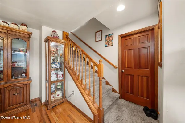$649,000 | 105 Lehigh Avenue, Metaline Falls, WA 99153