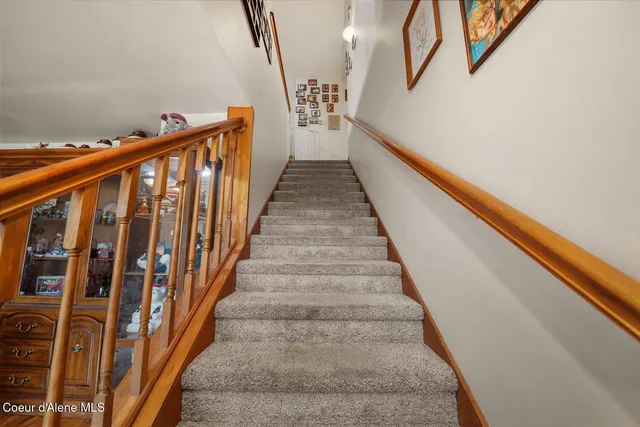 $699,000 | 105 Lehigh Avenue, Metaline Falls, WA 99153