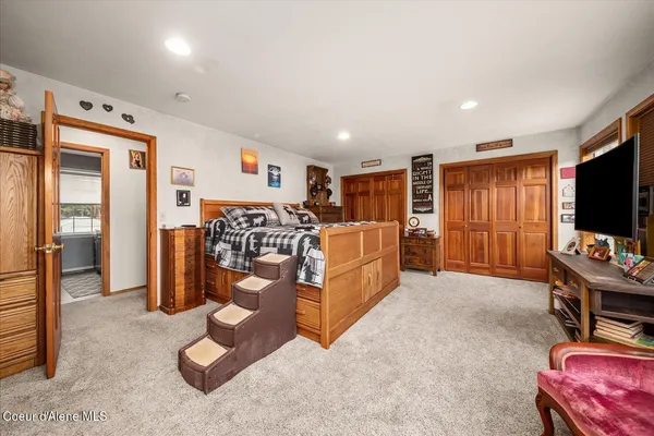 $649,000 | 105 Lehigh Avenue, Metaline Falls, WA 99153