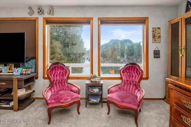 $699,000 | 105 Lehigh Avenue, Metaline Falls, WA 99153