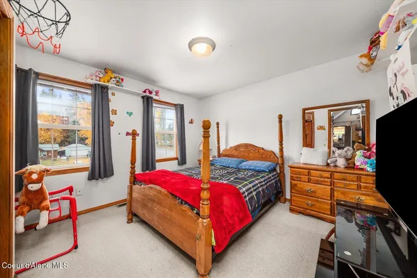 $649,000 | 105 Lehigh Avenue, Metaline Falls, WA 99153