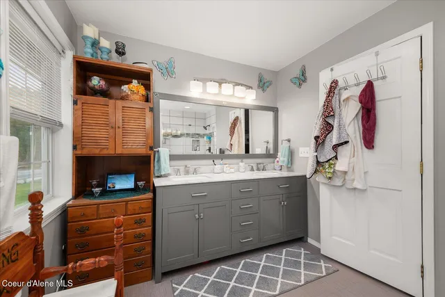 $699,000 | 105 Lehigh Avenue, Metaline Falls, WA 99153