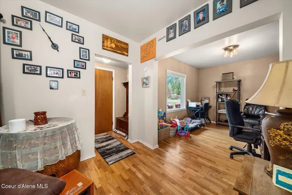 $649,000 | 105 Lehigh Avenue, Metaline Falls, WA 99153