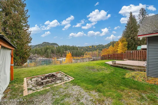 $649,000 | 105 Lehigh Avenue, Metaline Falls, WA 99153
