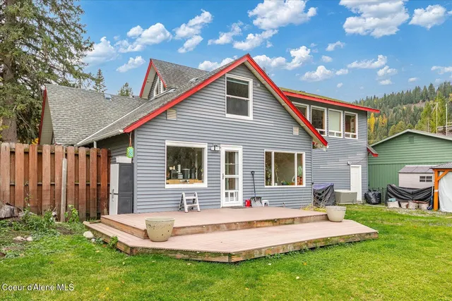 $699,000 | 105 Lehigh Avenue, Metaline Falls, WA 99153