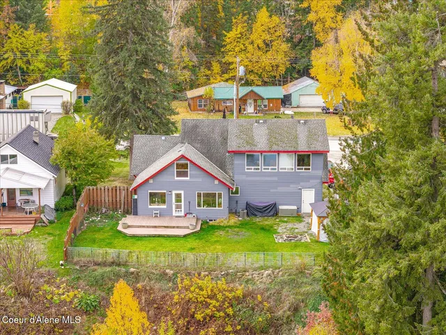 $699,000 | 105 Lehigh Avenue, Metaline Falls, WA 99153